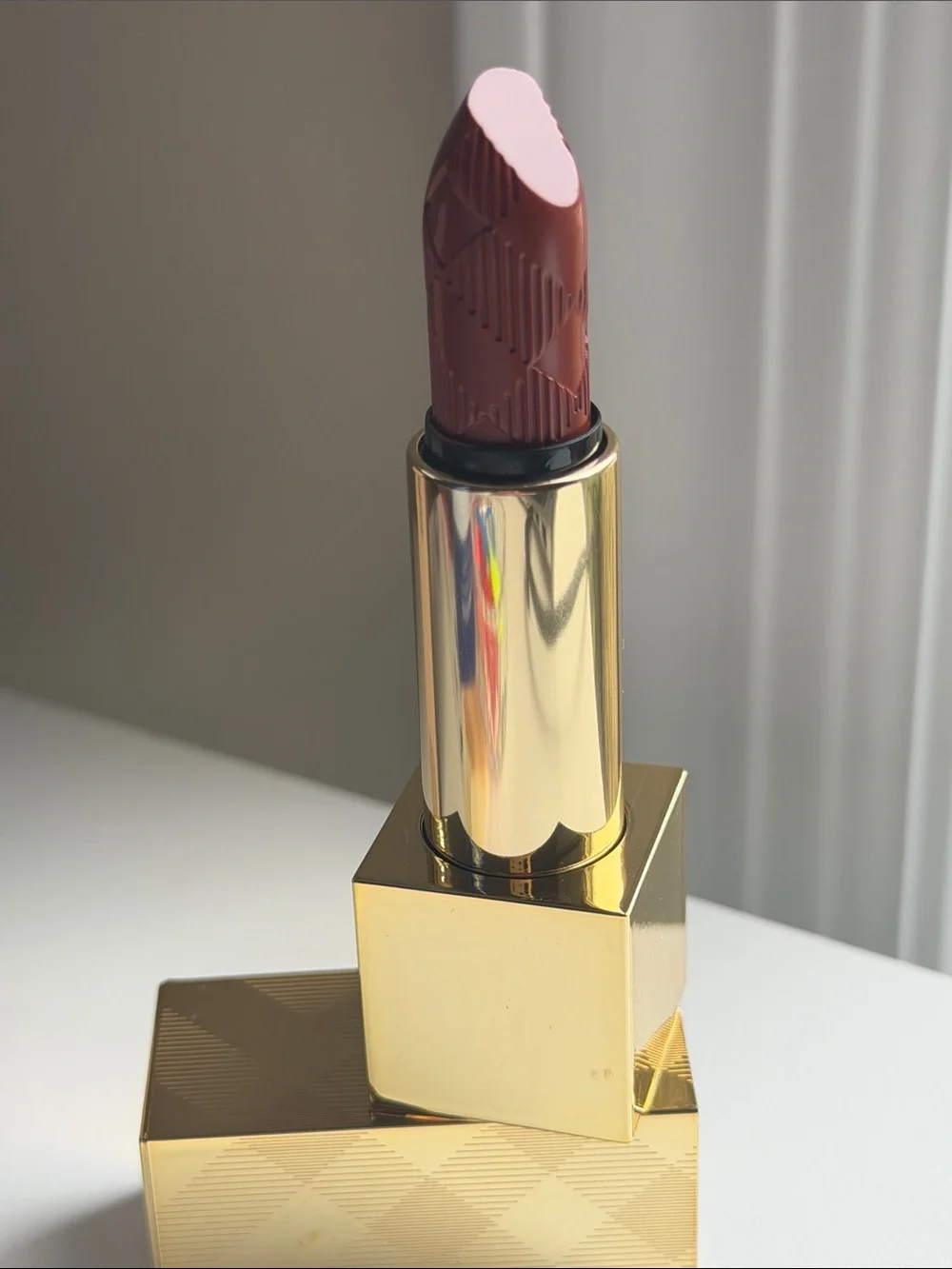 Burberry Kisses Lipstick 93 Russet - Deep Brick Red with Gold Case